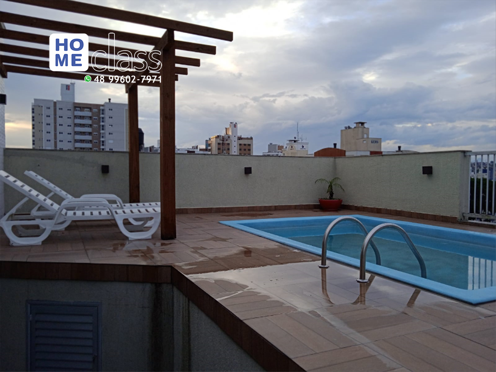 COBERTURA DE 04 DORMITÓRIOS E PISCINA NO BAIRRO MICHEL