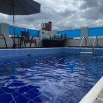 COBERTURA DE 73,00m² COM 3 DORMITÓRIOS, 1 SUÍTE SEMIMOBILIADO, COM BANHEIRA DE HIDROMASSAGEM NO CENTRO, CRICIÚMA