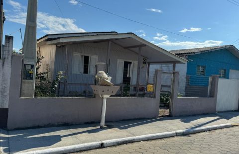 CASA DE 3 DORMITÓRIOS, BAIRRO ERECHIM, BALNEÁRIO ARROIO DO SILVA
