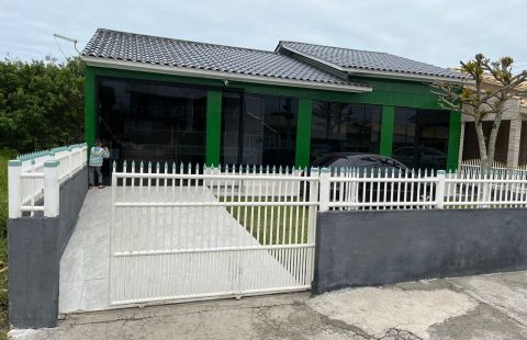 VENDIDA!! CASA COM 3 DORMITÓRIOS, SEMI MOBILIADA, À 2 QUADRAS DO MAR, ZONA SUL, BALNEÁRIO RINCÃO