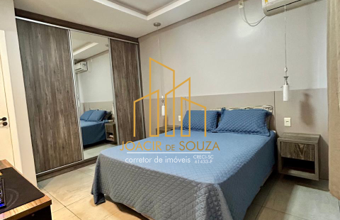 CASA COM 280 m², 3 PISOS, 3 QUARTOS, 2 SUÍTES, 3 GARAGENS, LOTE SEIS, CRICIÚMA